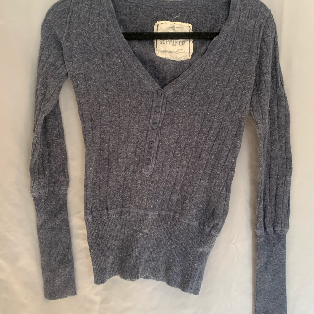 Mossimo woman’s sweater